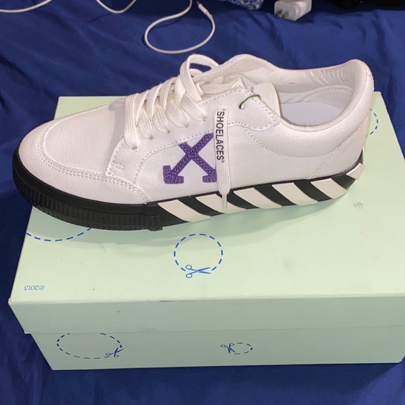 These are brand new and never worn I am ready to ship immediately